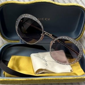 Authentic Gucci Woman’s sunglasses with Swarovski crystals